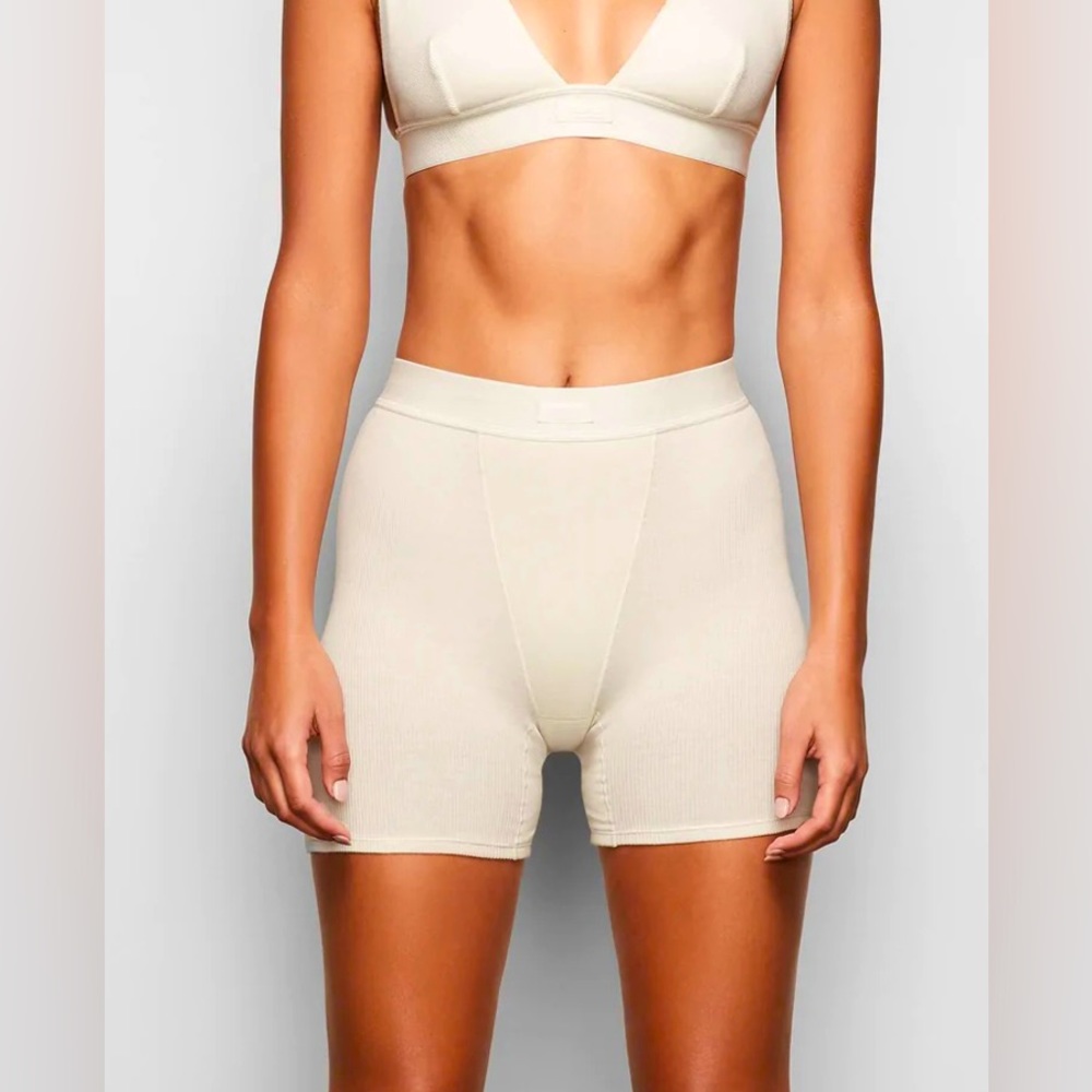 SKIMS COTTON RIB BOXER NEW